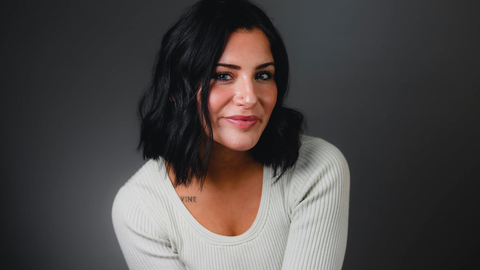 Lauren Roberts fearlessly ascends the bestseller charts